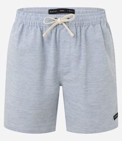 Bermuda Regular com Cordão e Efeito Rajado