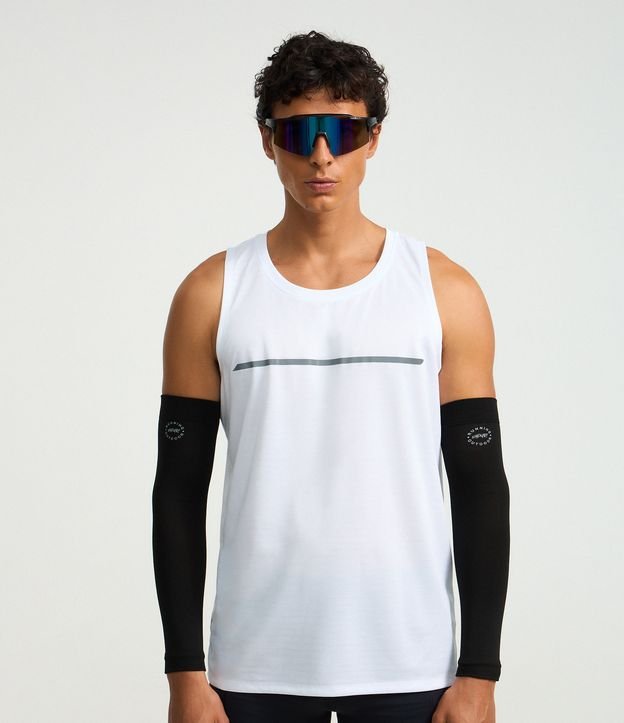 Regata Regular Esportiva em Tecnologia Dry com Detalhe Refletivo