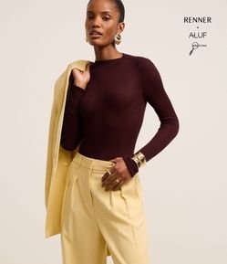 Blusa em Tricô Segunda Pele com Golinha