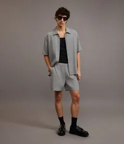 Bermuda em Viscose com Bolso e Textura em Relevo