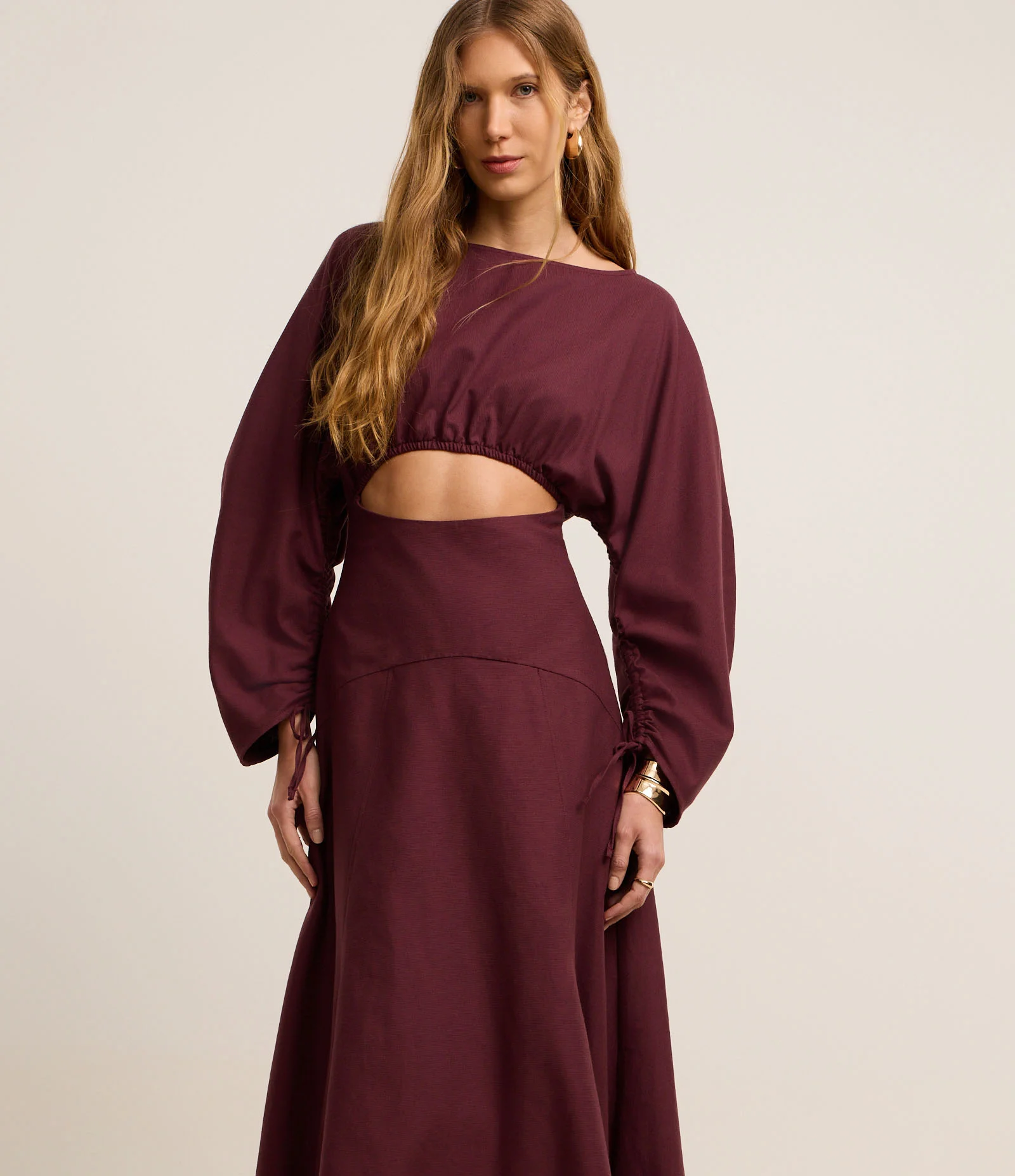 Vestido Longo em Algodão e Linho com Vazado e Franzidos Vinho 2