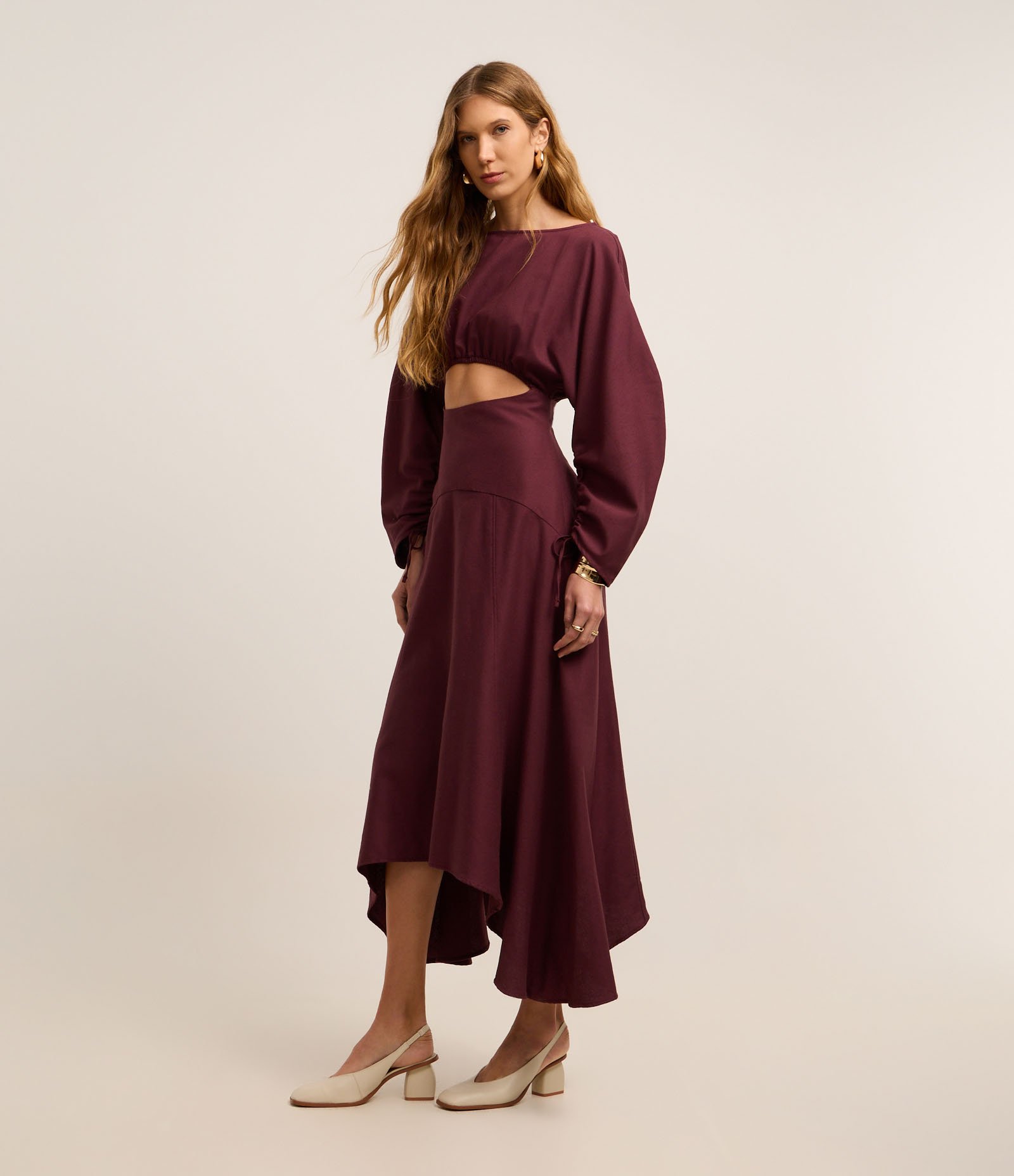 Vestido Longo em Algodão e Linho com Vazado e Franzidos Vinho 3