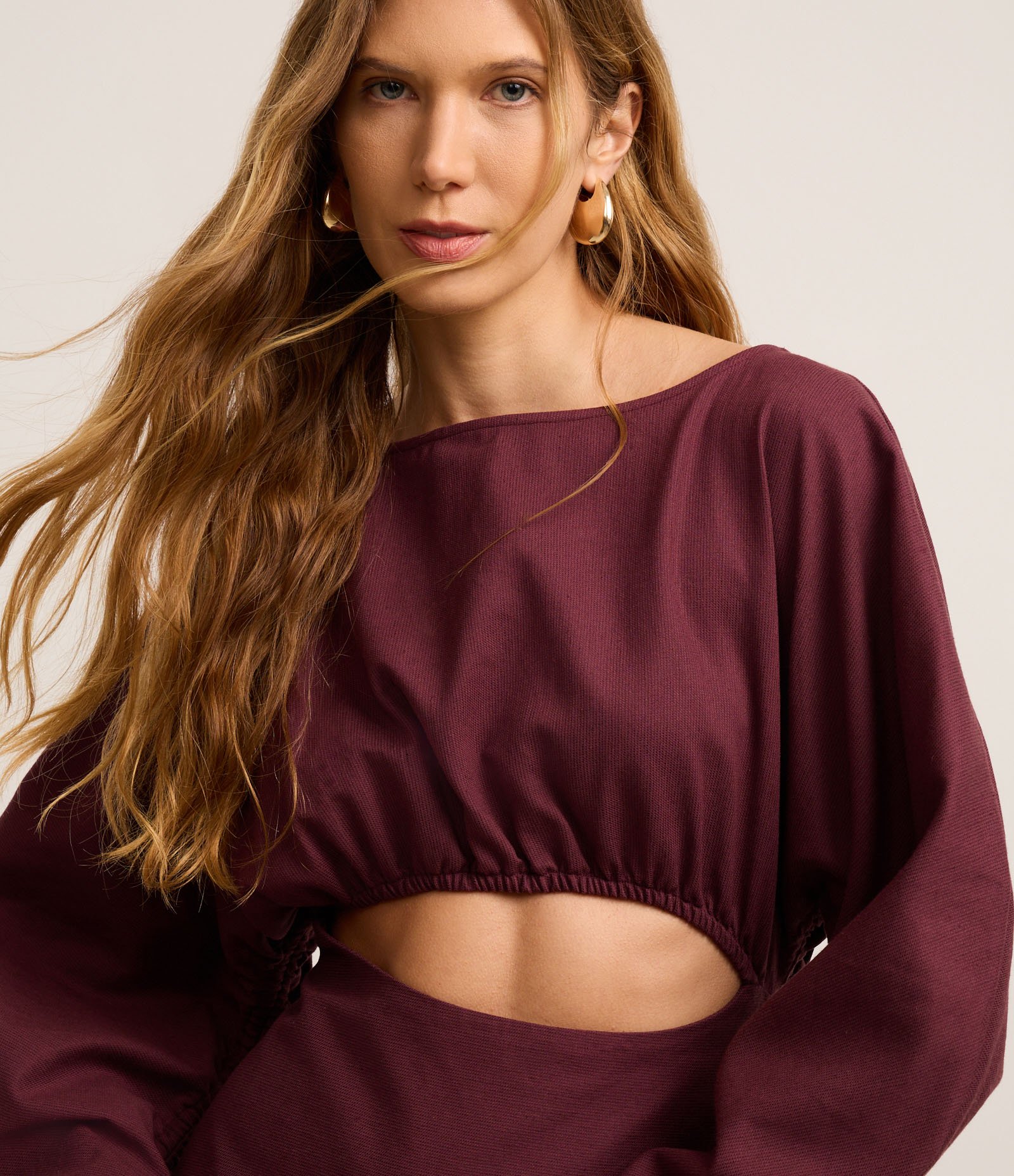 Vestido Longo em Algodão e Linho com Vazado e Franzidos Vinho 4