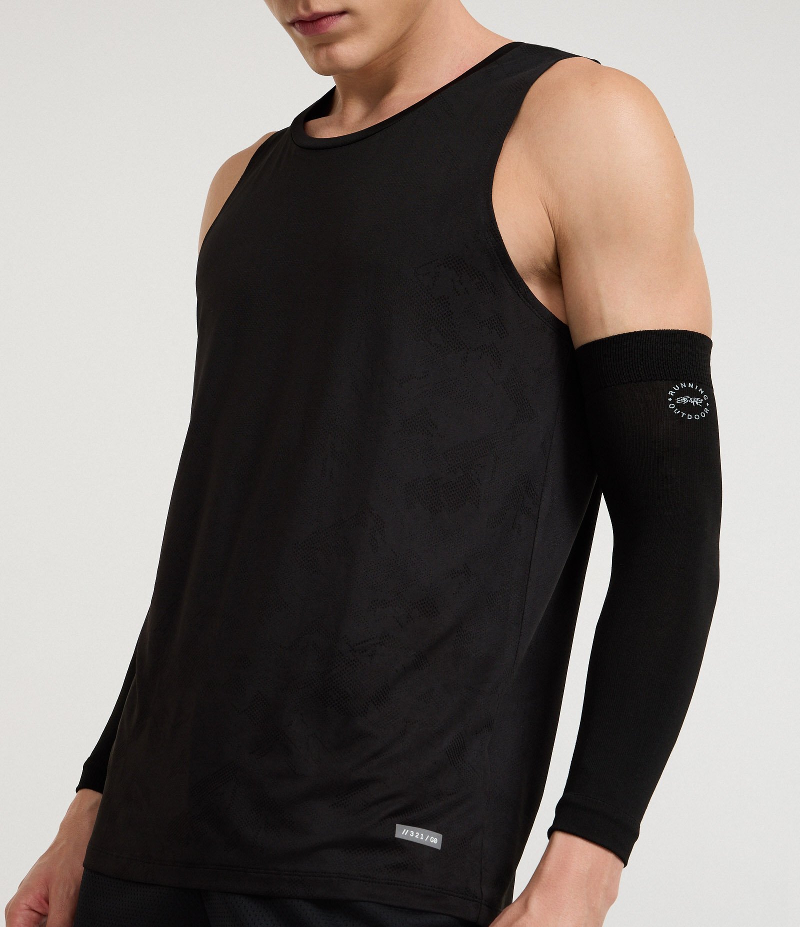 Regata Esportiva Regular em Jacquard com Tecnologia Dry Preto 5