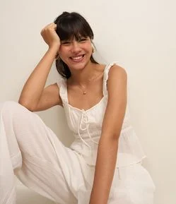 Blusa Texturizada com Amarração e Babado