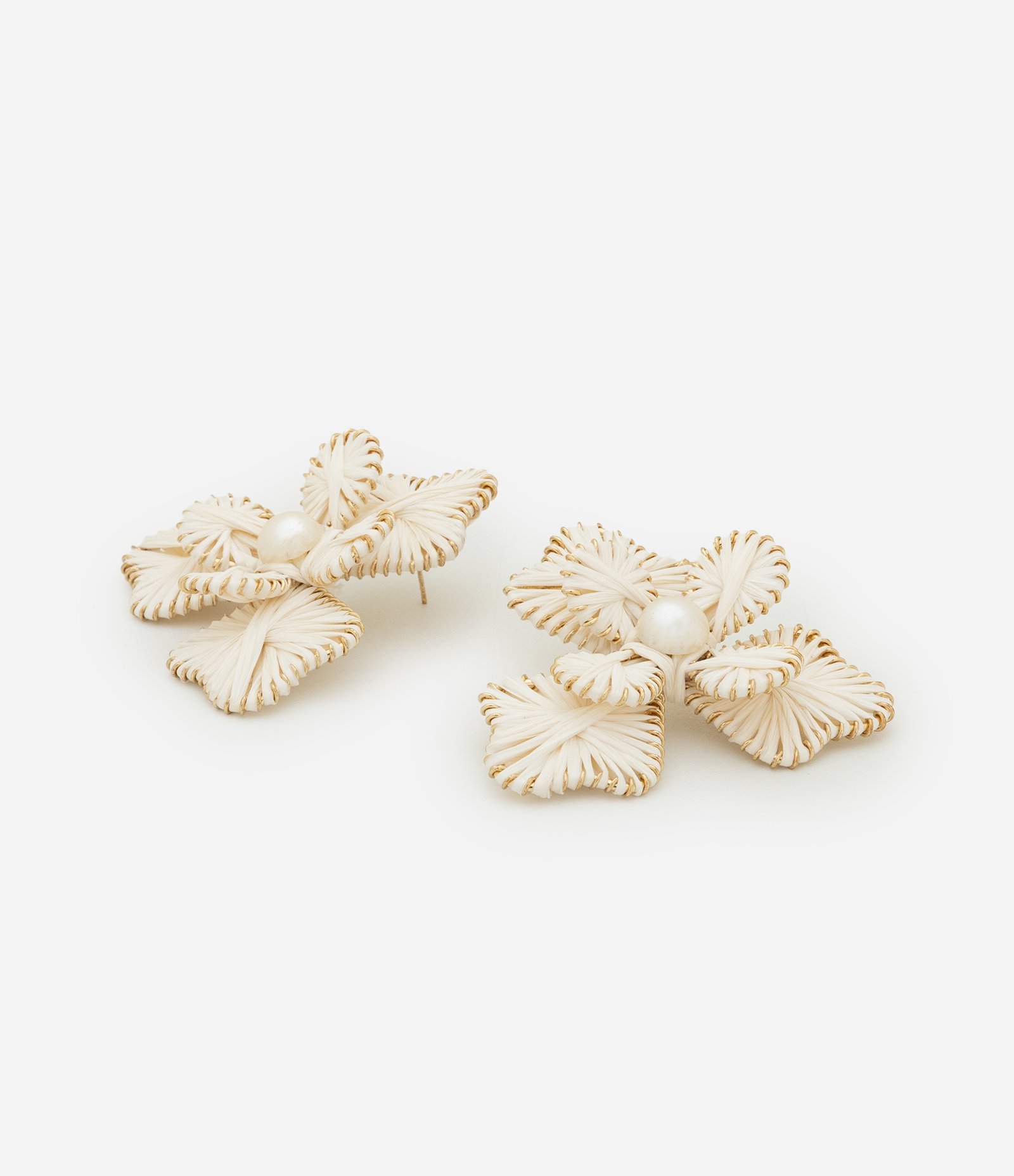 Maxi Brinco com Forma de Flor com Pérola e Ráfia Off White 2