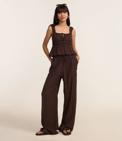 Calça Reta em Viscose Texturizada com Amarração na Cintura
