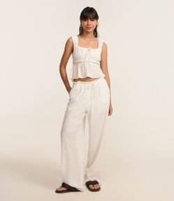 Calça Reta em Viscose Texturizada com Amarração na Cintura