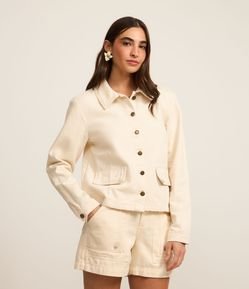 Jaqueta em Sarja com Botões e Bolsos com Lapela