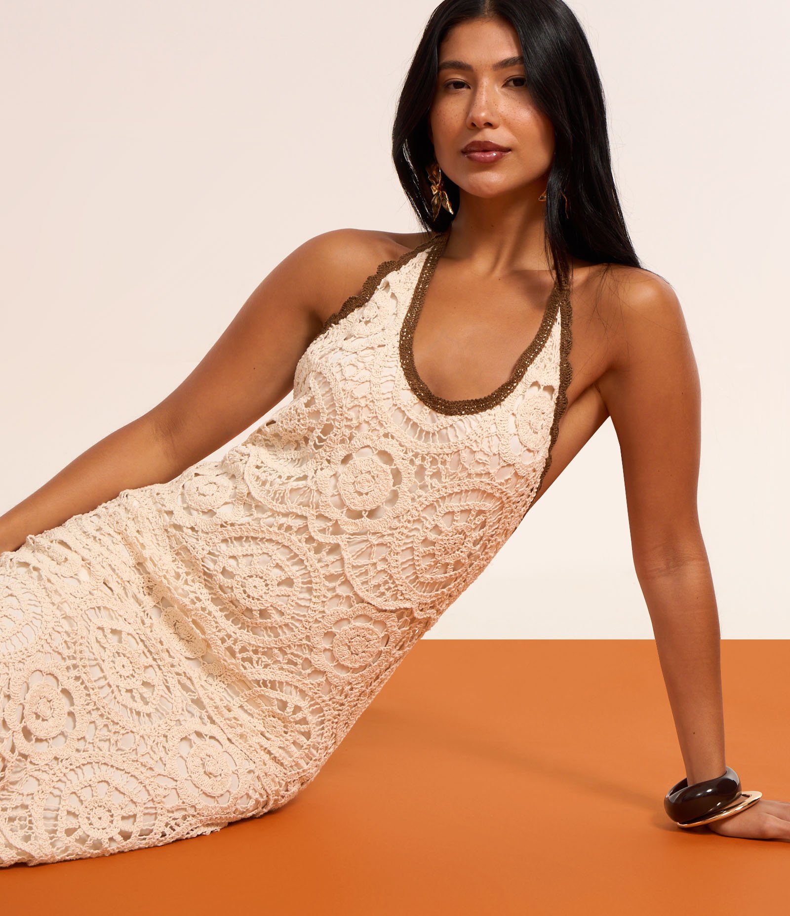 Vestido Long Midi Frente Única em Tricô com Efeito Crochê Bege 6