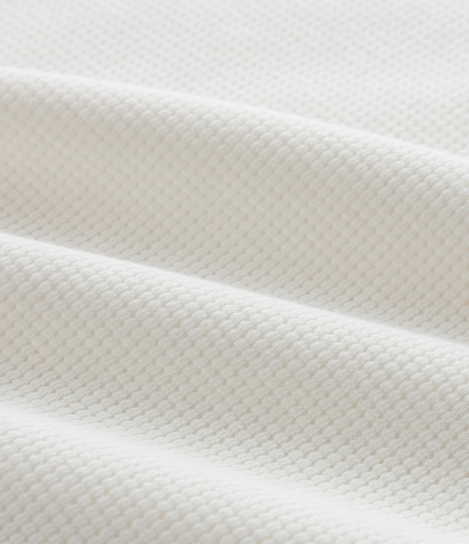 Bata Comfort Texturizado com Gola V e Amarração Branco 9