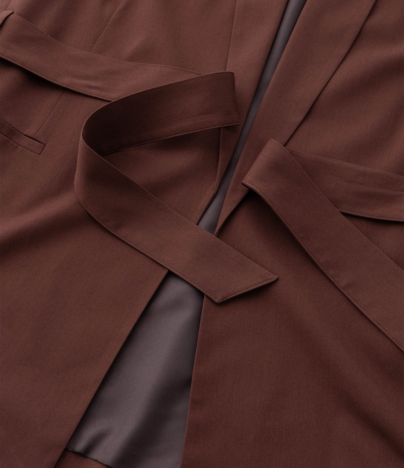 Colete Alfaiataria Alongado com Amarração na Cintura Curve & Plus Size Marrom 9