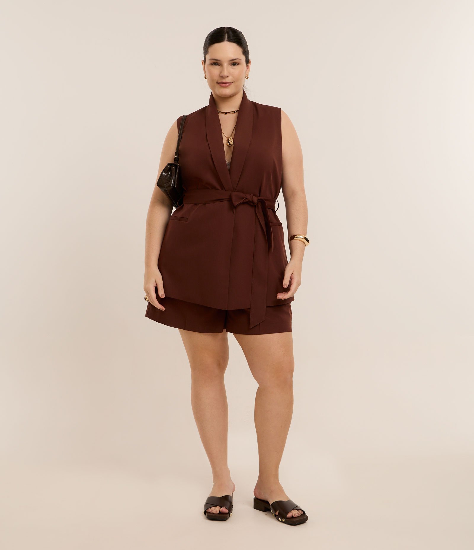 Colete Alfaiataria Alongado com Amarração na Cintura Curve & Plus Size Marrom 3