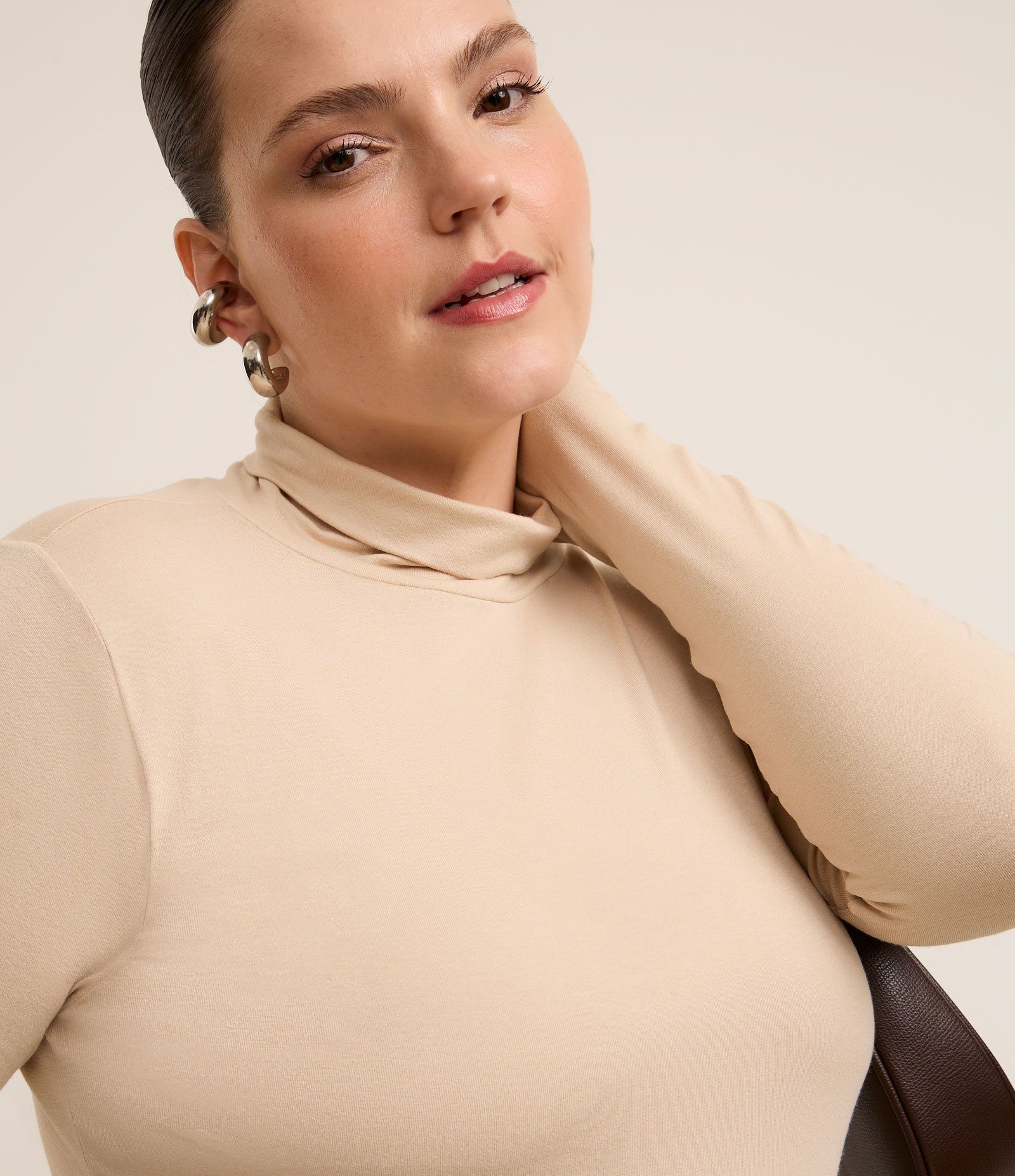Blusa Gola Alta em Viscolycra Curve & Plus Size 3