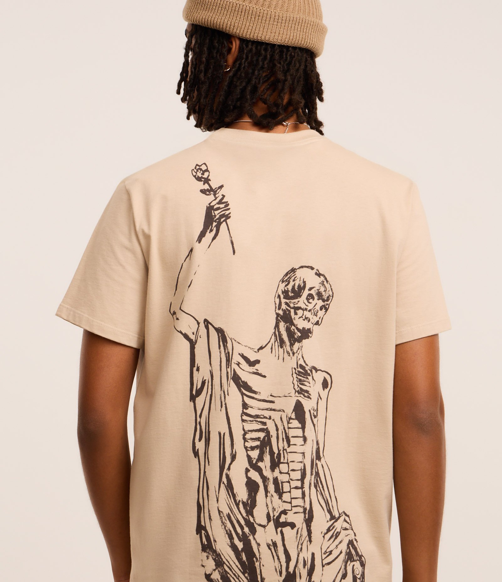 Camiseta Regular em Algodão com Estampa de Caveira e Lettering Avenged Sevenfold Cinza 4