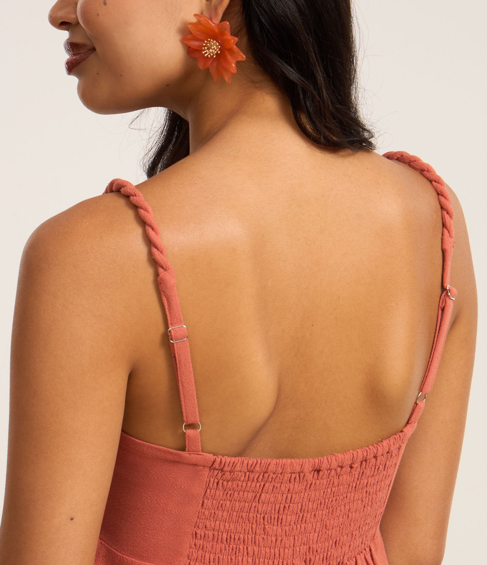 Vestido Curto em Viscolinho com Alça Trançada Marrom 3