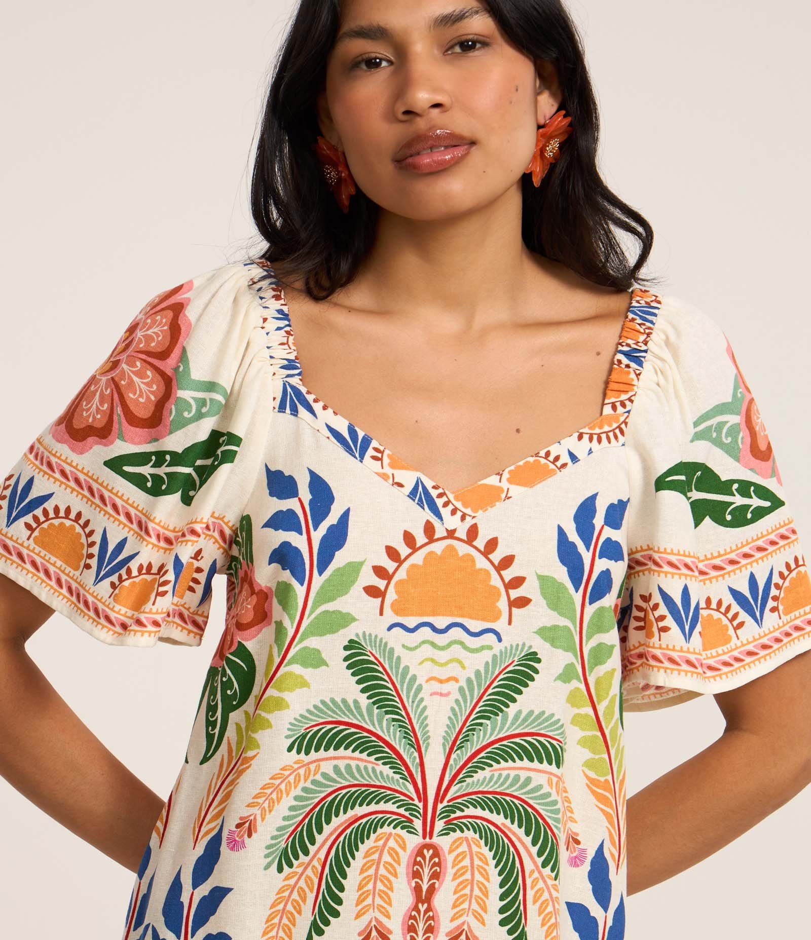 Vestido Curto em Viscolinho com Estampa Tropical Multicores 3