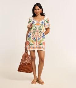 Vestido Curto em Viscolinho com Estampa Tropical
