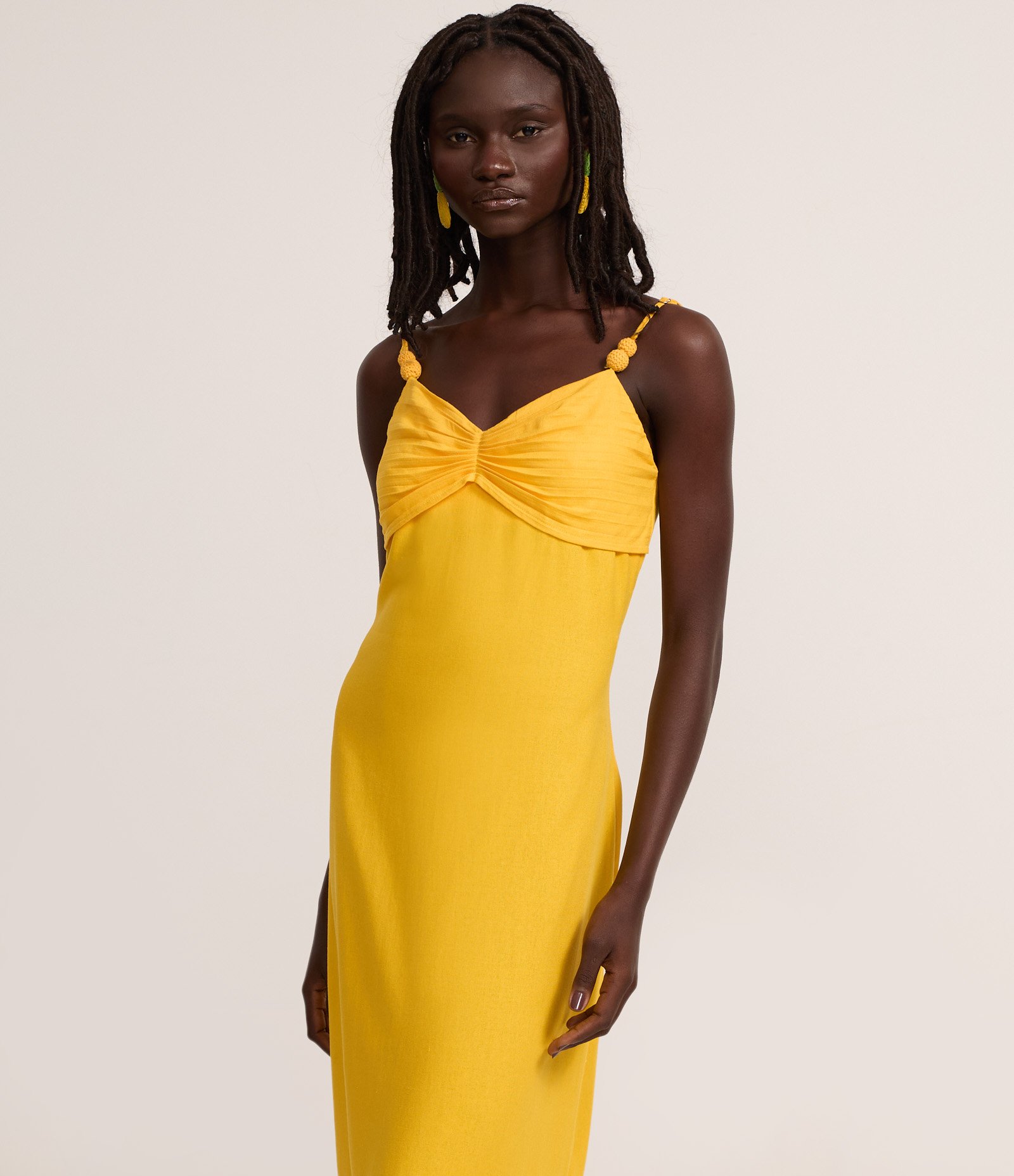 Vestido Long Midi em Viscolinho e Detalhes nas Alças Amarelo 2