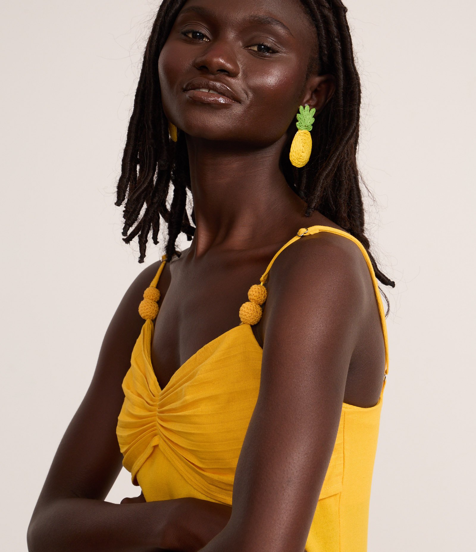 Vestido Long Midi em Viscolinho e Detalhes nas Alças Amarelo 3