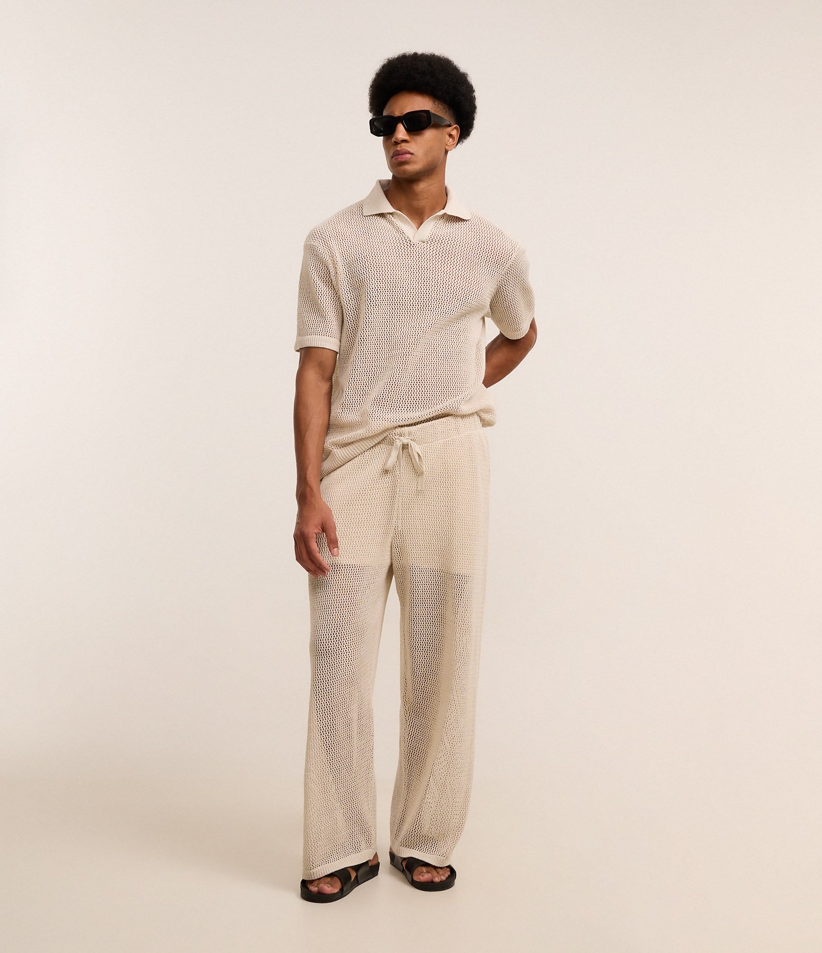 Calça Wide Leg em Tricô com Bolso Bege 1