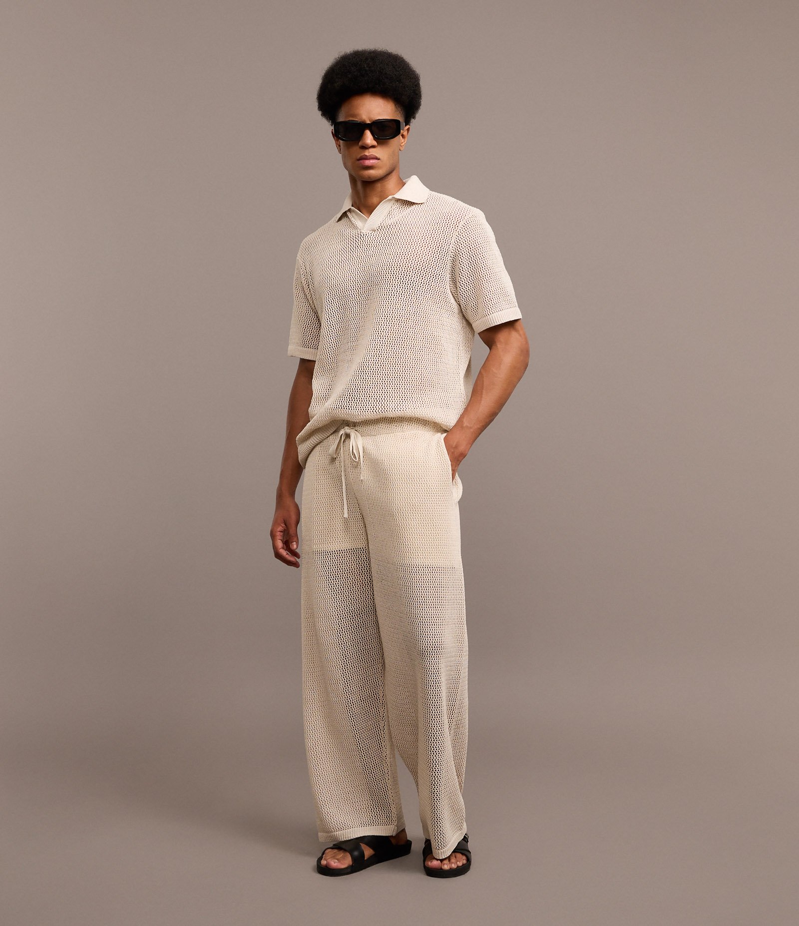 Calça Wide Leg em Tricô com Bolso Bege 4