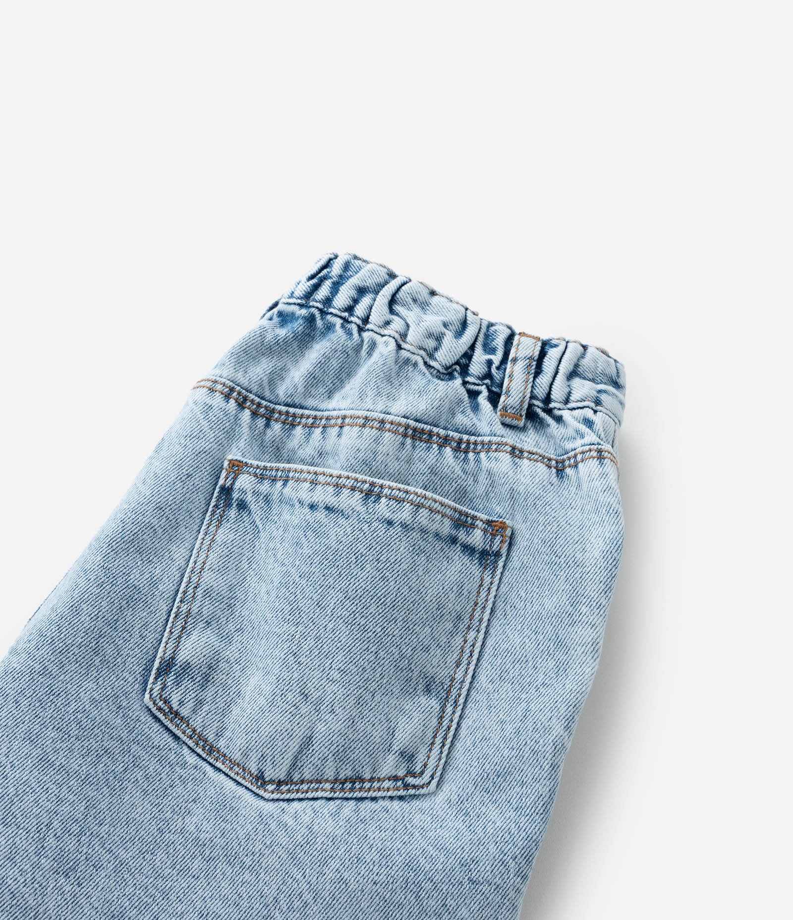 Short Infantil Jeans com Bordado Floral -  Tam 5 a 14 Anos Azul 4