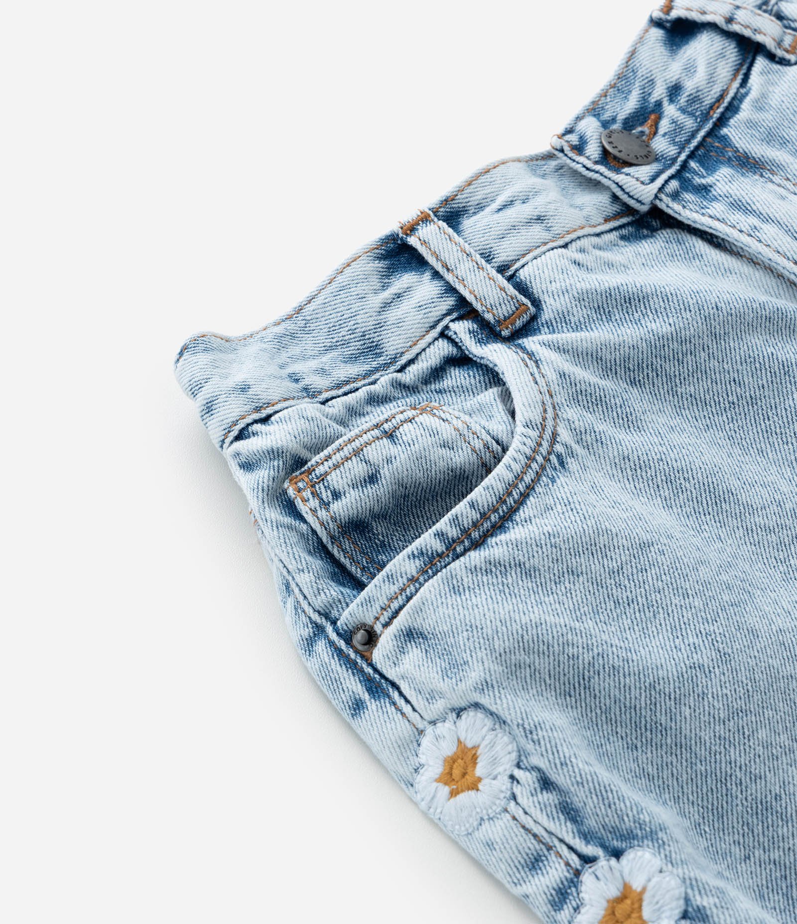 Short Infantil Jeans com Bordado Floral -  Tam 5 a 14 Anos Azul 7