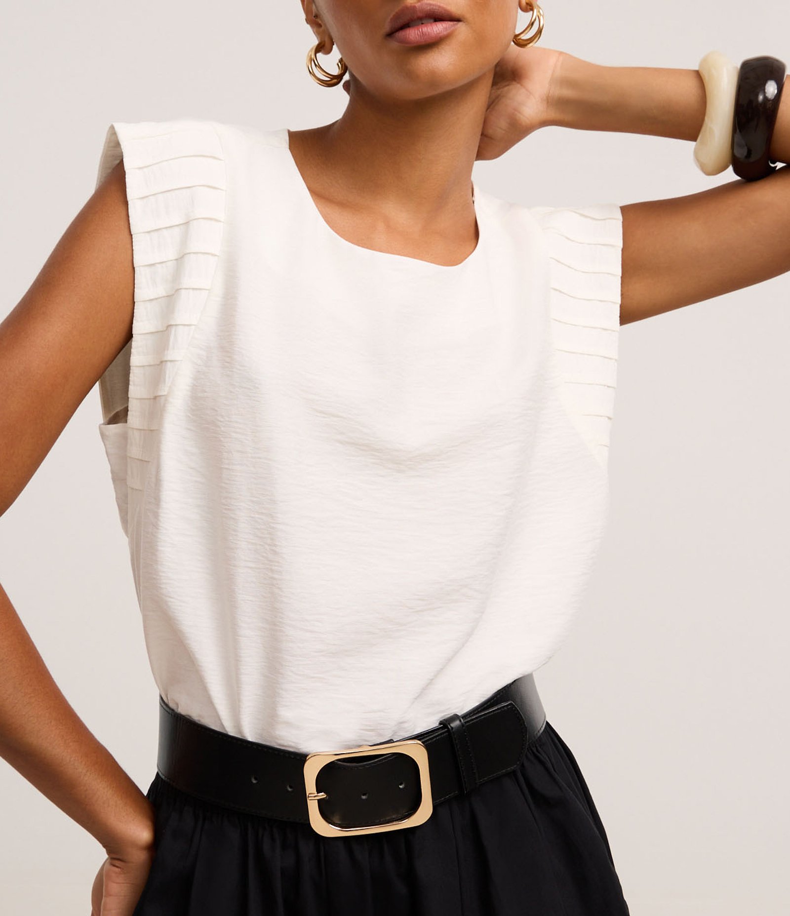 Blusa em Airflow com Recortes no Ombro Off White 4