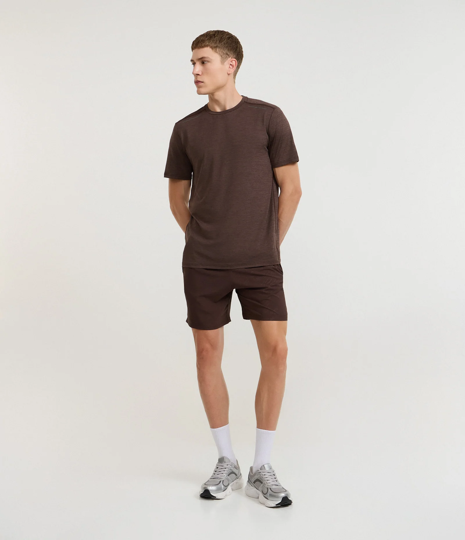 Bermuda Esportiva com Estampa Heat Print Marrom 1
