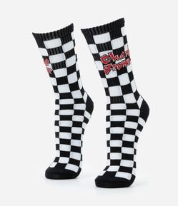 Meia em Algodão Estampa Quadriculada e Lettering Charlie Brown Jr