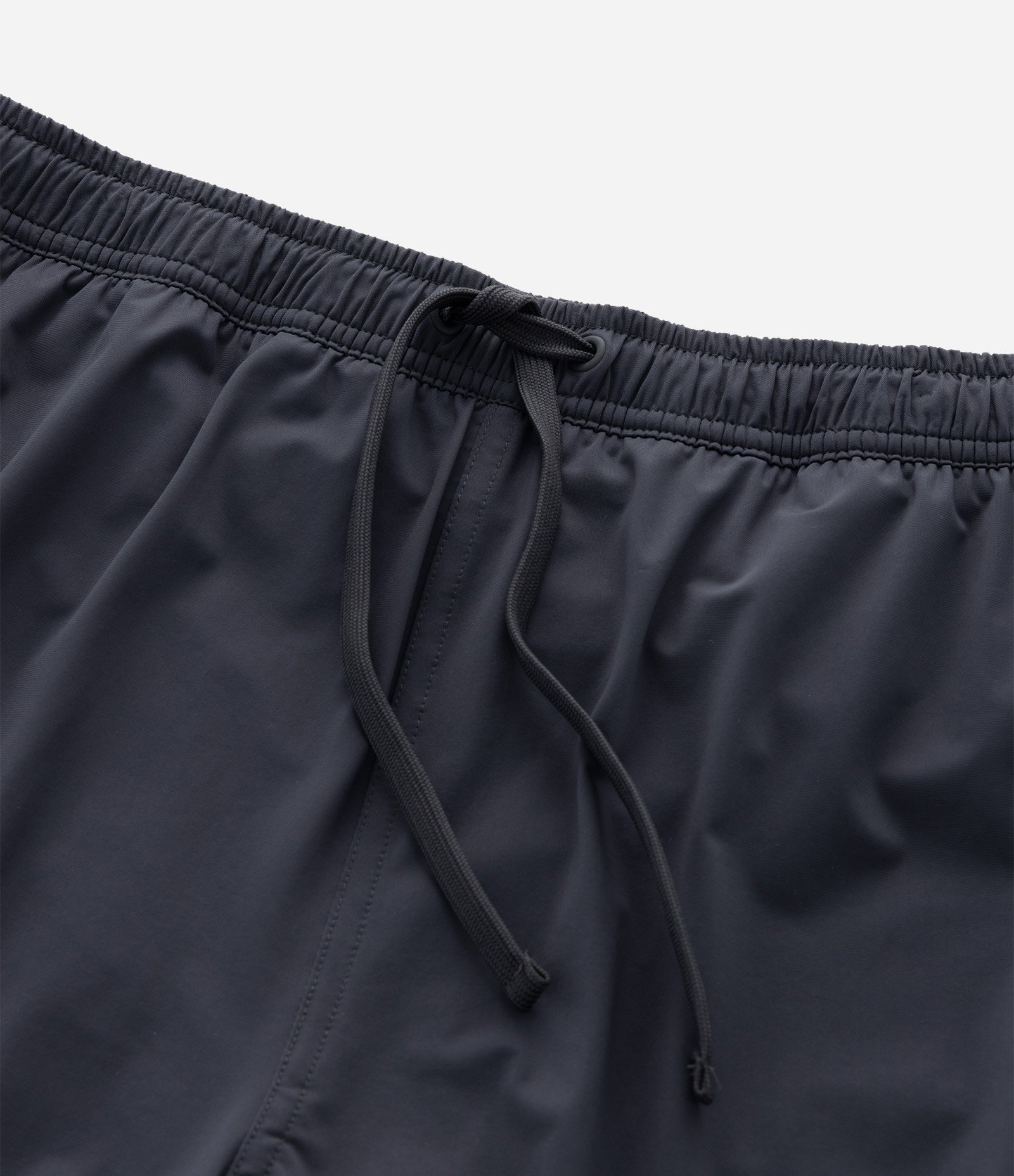 Bermuda Lisa em Microfibra com Zíper nos Bolsos Preto 9