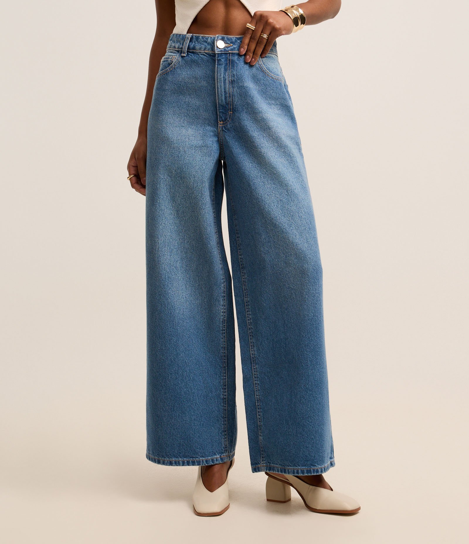 Calça Baggy em Jeans com Cintura Média Azul 4