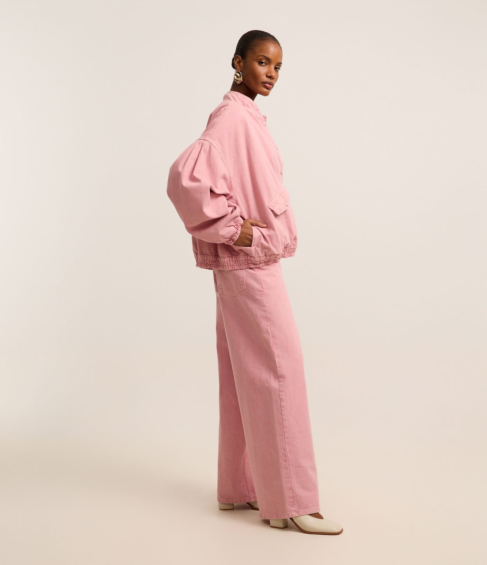 Jaqueta Bomber em Sarja com Botões e Lapelas Rosa 5