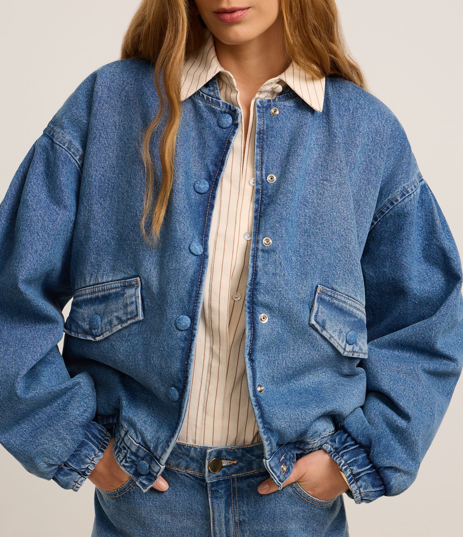 Jaqueta Bomber em Sarja com Botões e Lapelas Médio 4