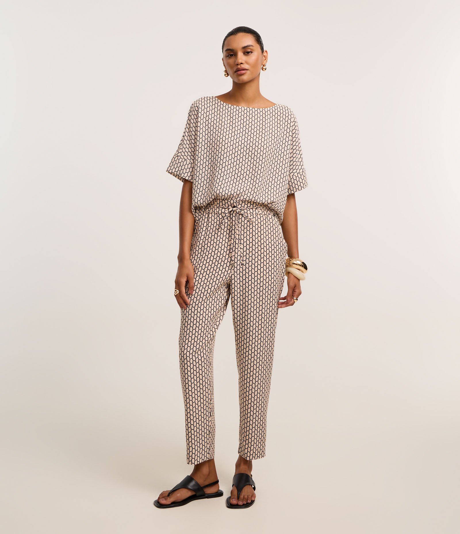 Blusa em Chiffon com Decote Redondo e Estampa Geométrica Rosé 2