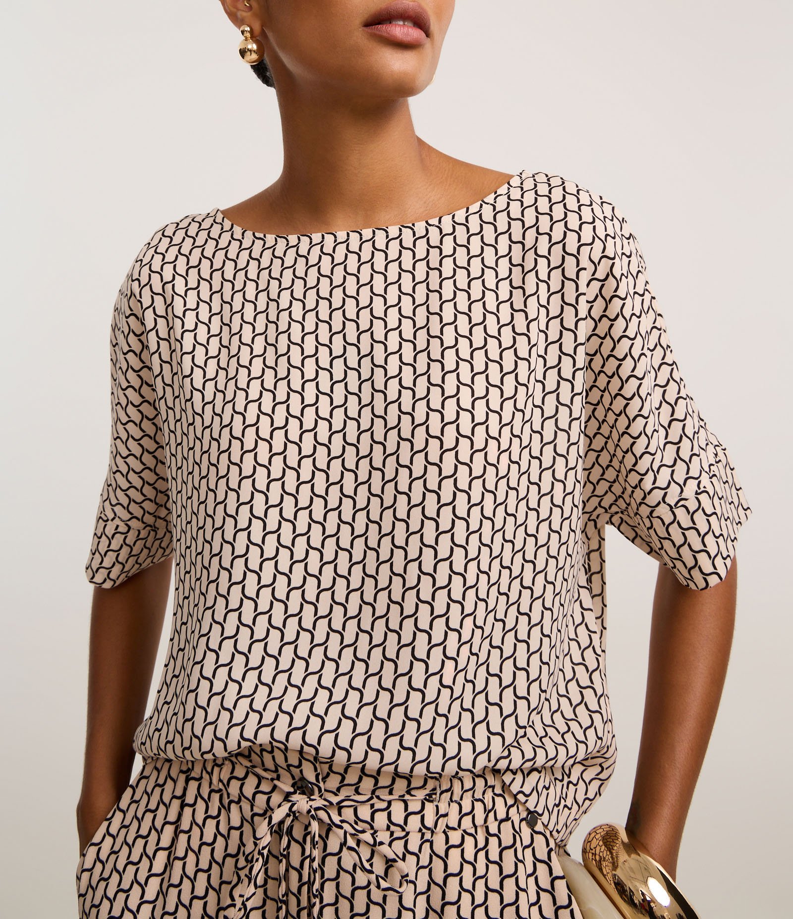 Blusa em Chiffon com Decote Redondo e Estampa Geométrica Rosé 3