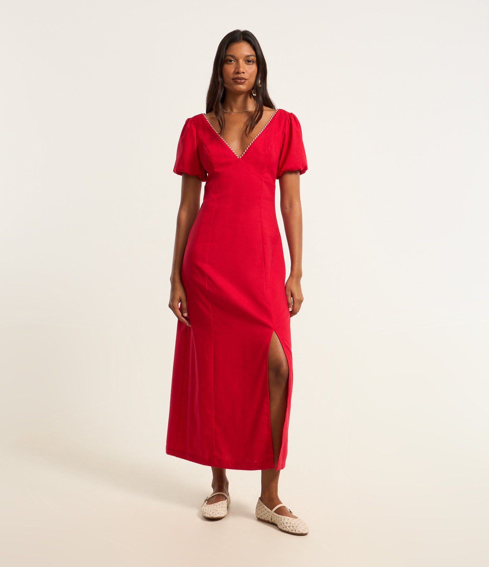 Vestido Long Midi em Viscolinho com Detalhe no Decote Vermelho 1