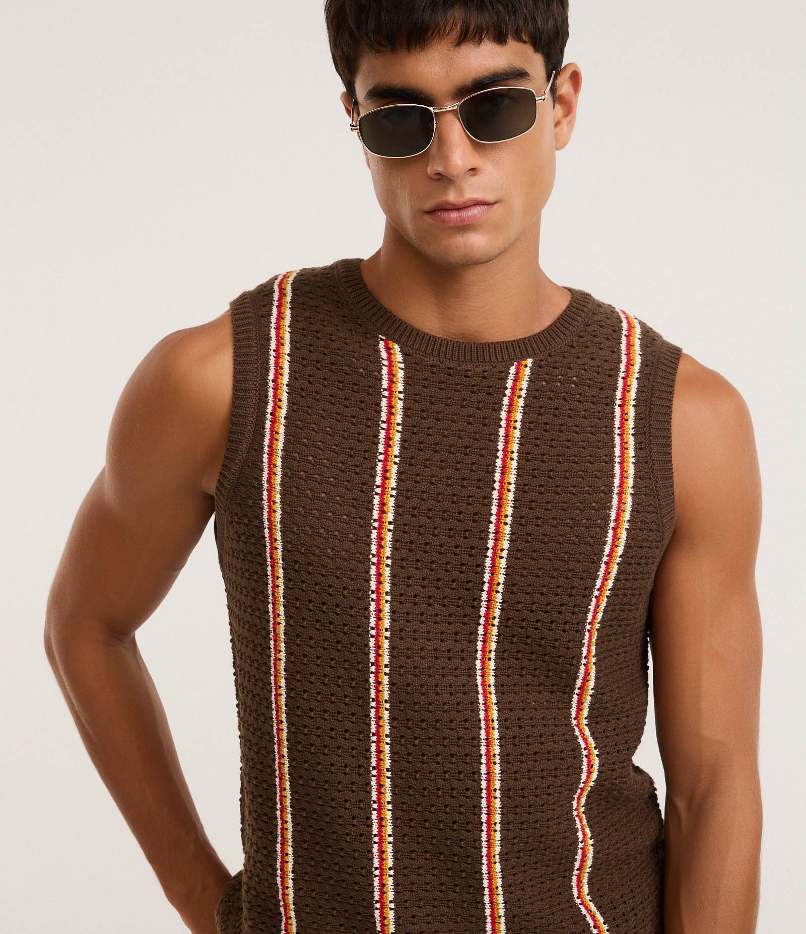 Regata em Tricô com Estampa Listrada Marrom 4