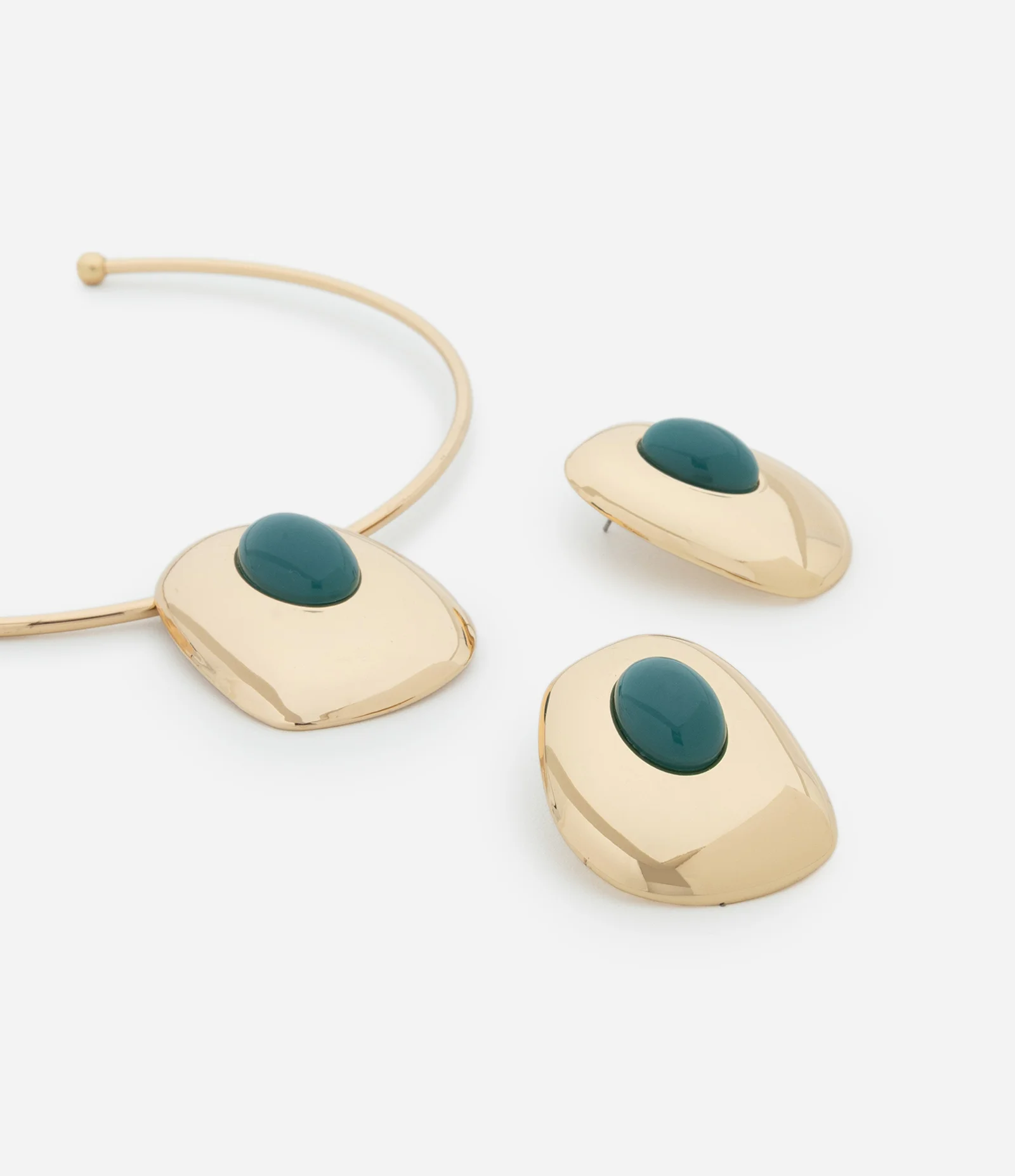 Conjunto de Colar e Brinco com Pedra em Resina Dourado 2