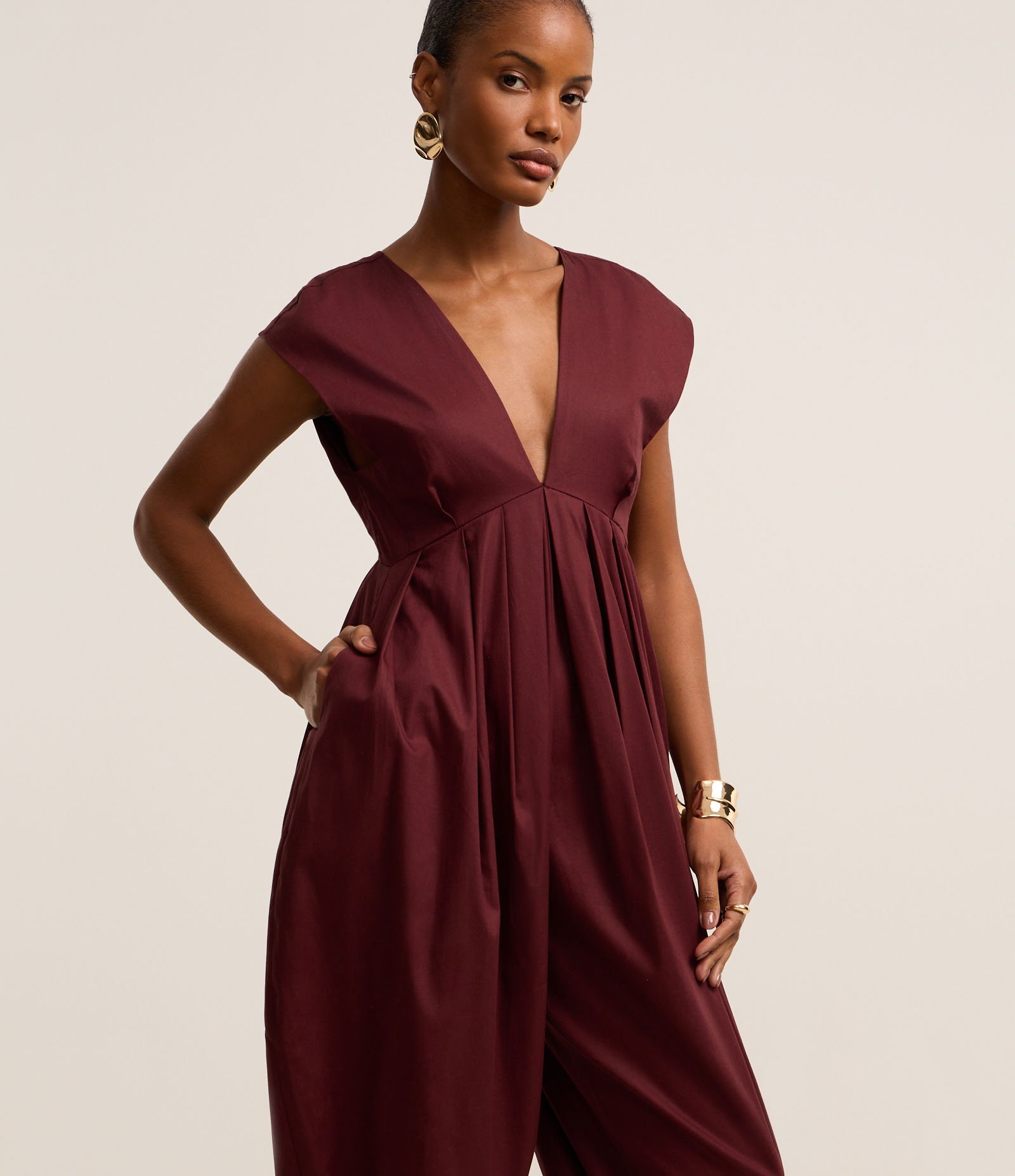 Macacão Longo em Tricoline com Bolsos Bordô 5