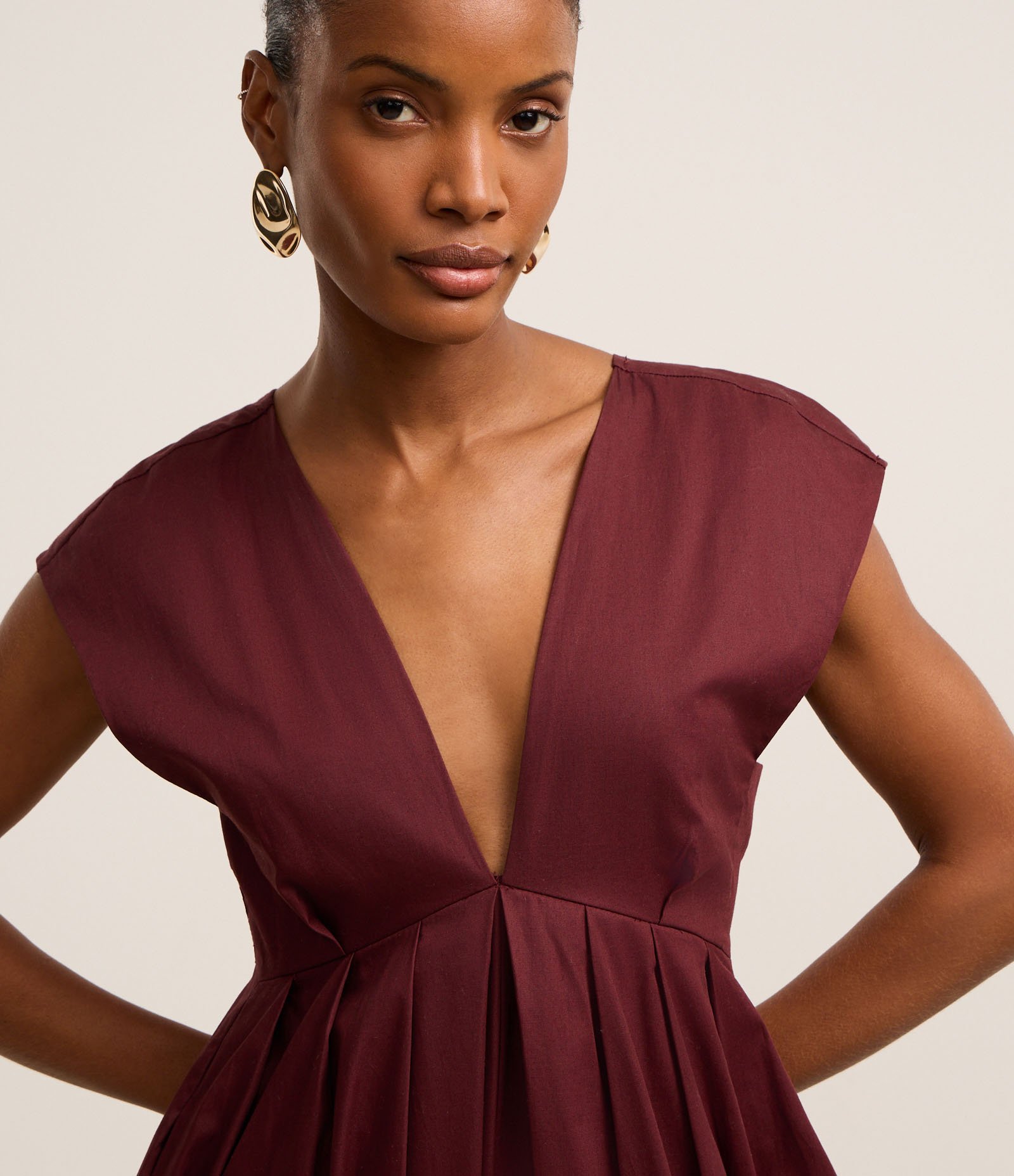 Macacão Longo em Tricoline com Bolsos Bordô 7