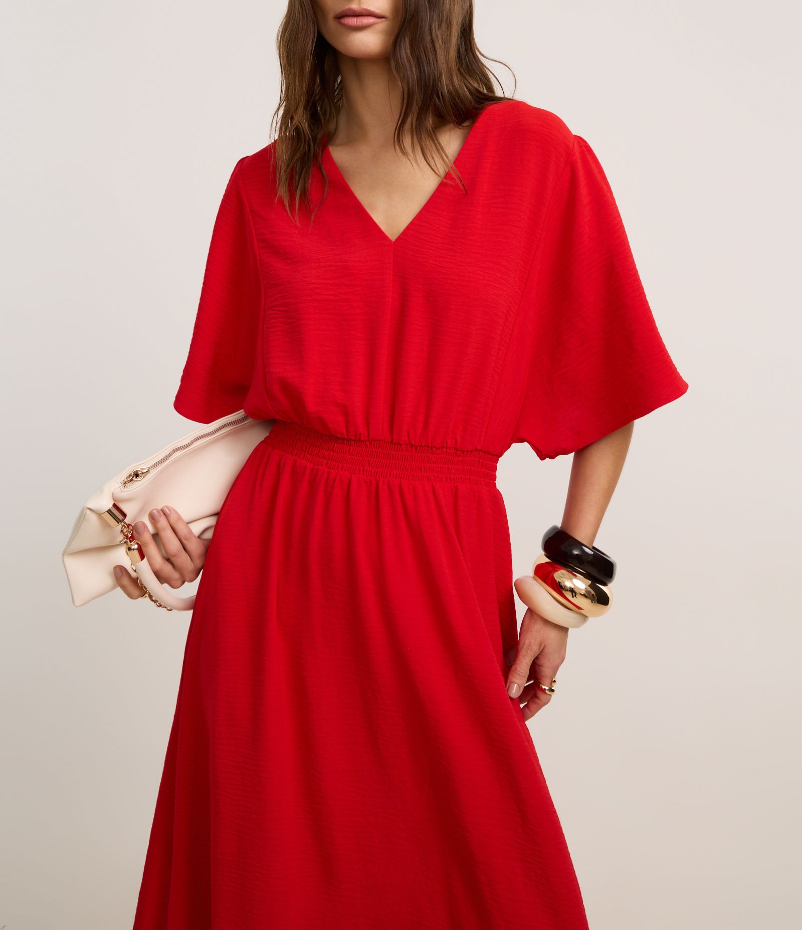 Vestido Evasê Midi em Airflow com Lastex na Cintura Vermelho 3