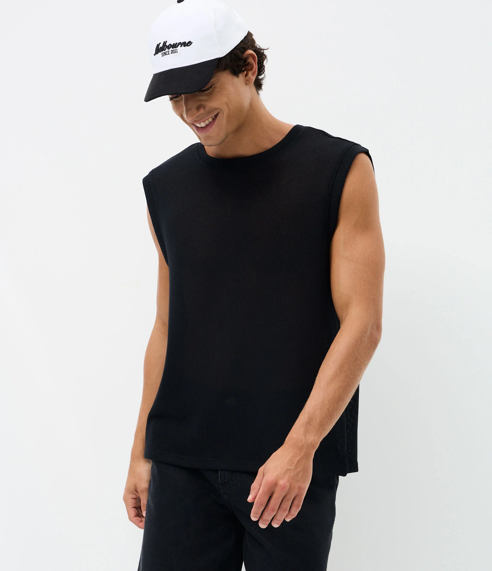 Regata Boxy Lisa com Efeito Tricô Preto 2