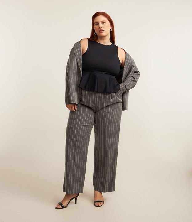 Blusa Peplum Sem Manga em Poliamida Curve & Plus Size