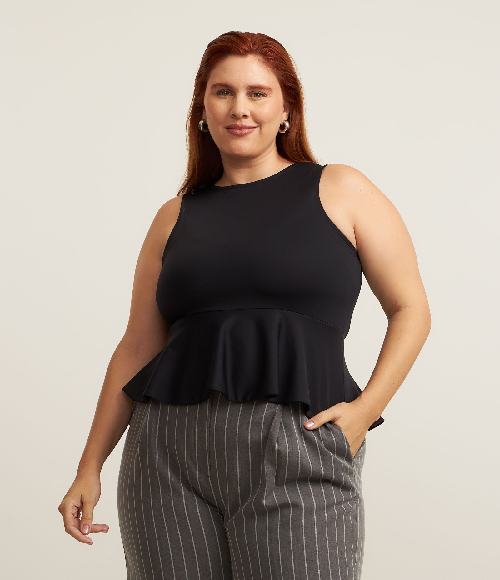 Blusa Peplum Sem Manga em Poliamida Curve & Plus Size Preto 1
