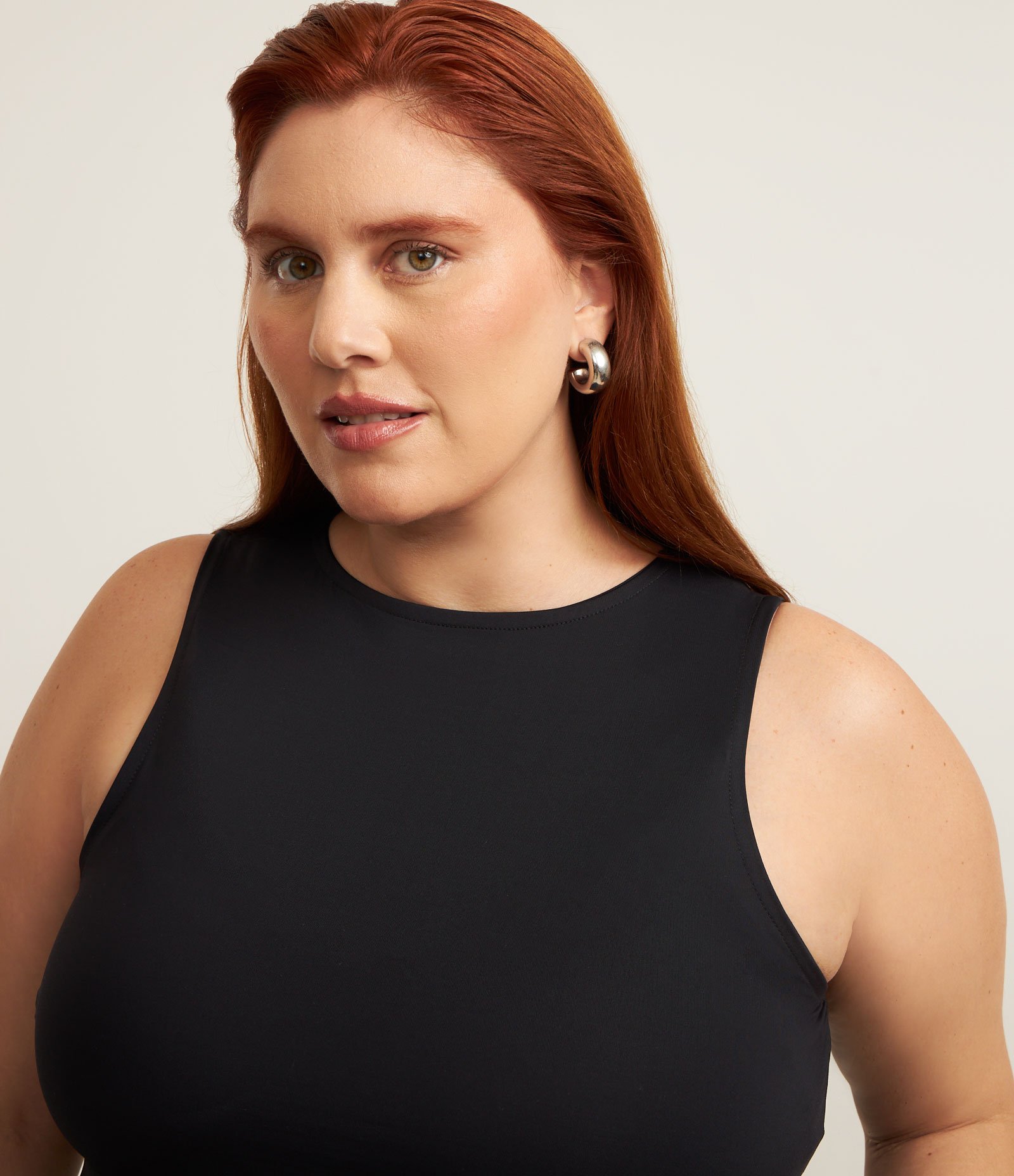 Blusa Peplum Sem Manga em Poliamida Curve & Plus Size Preto 4