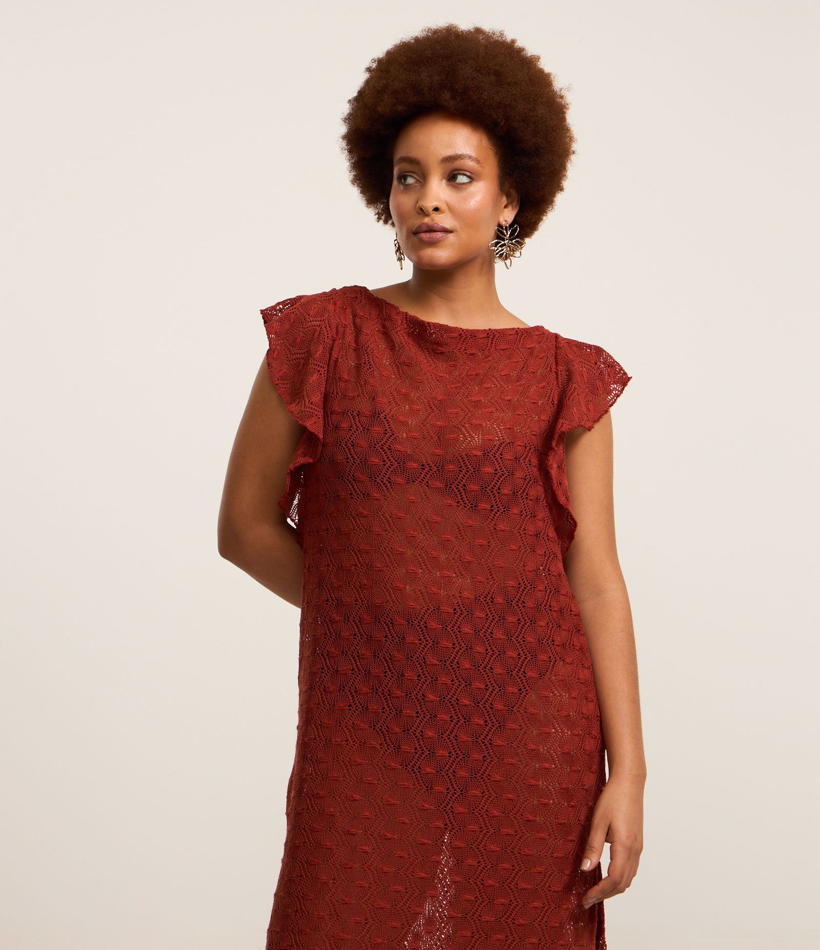 Vestido Longo em Renda com Babado nos Ombros Vermelho 5