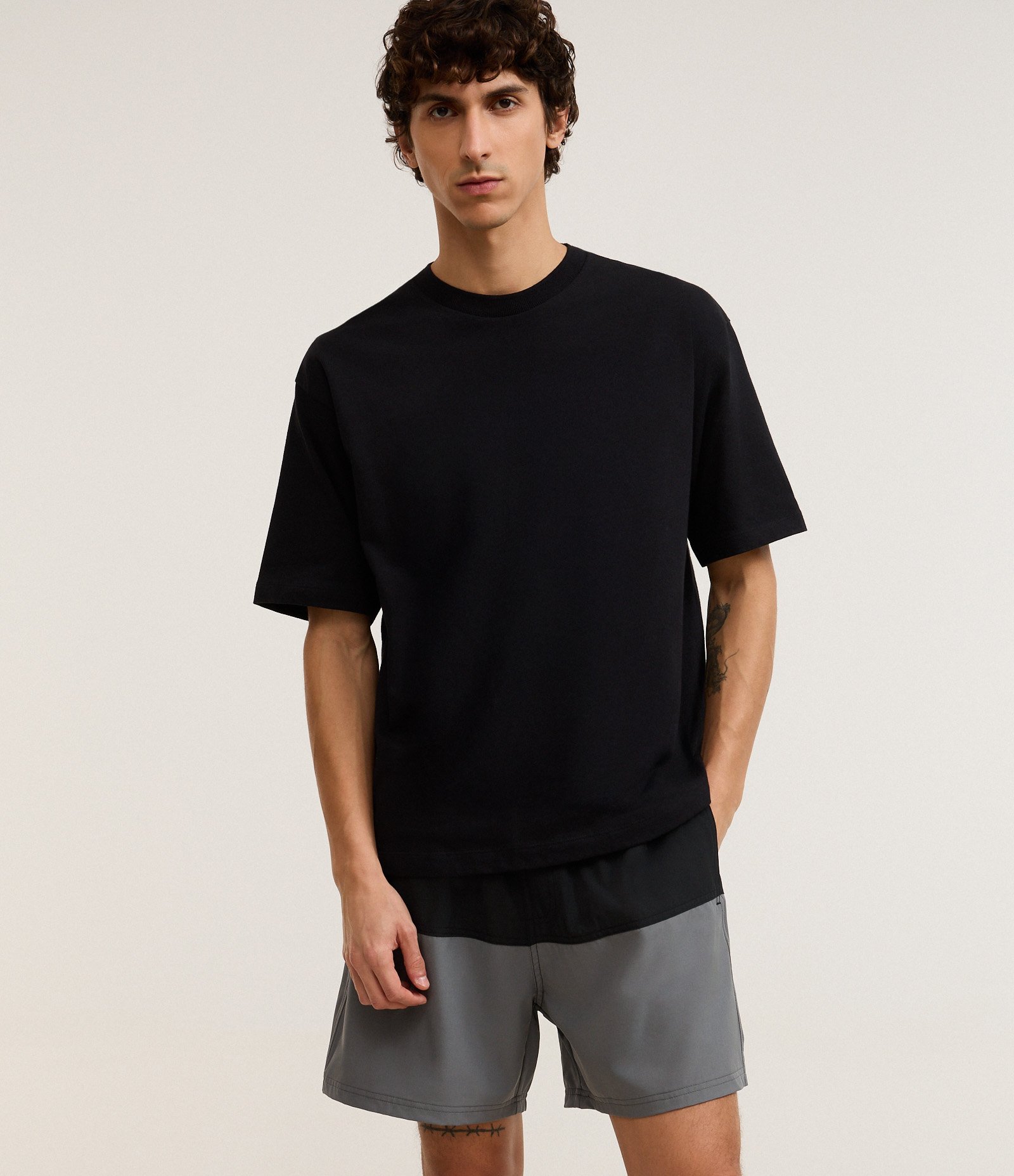 Bermuda em Ripstop com Bolso com Zíper e Estampa Bicolor Preto 4