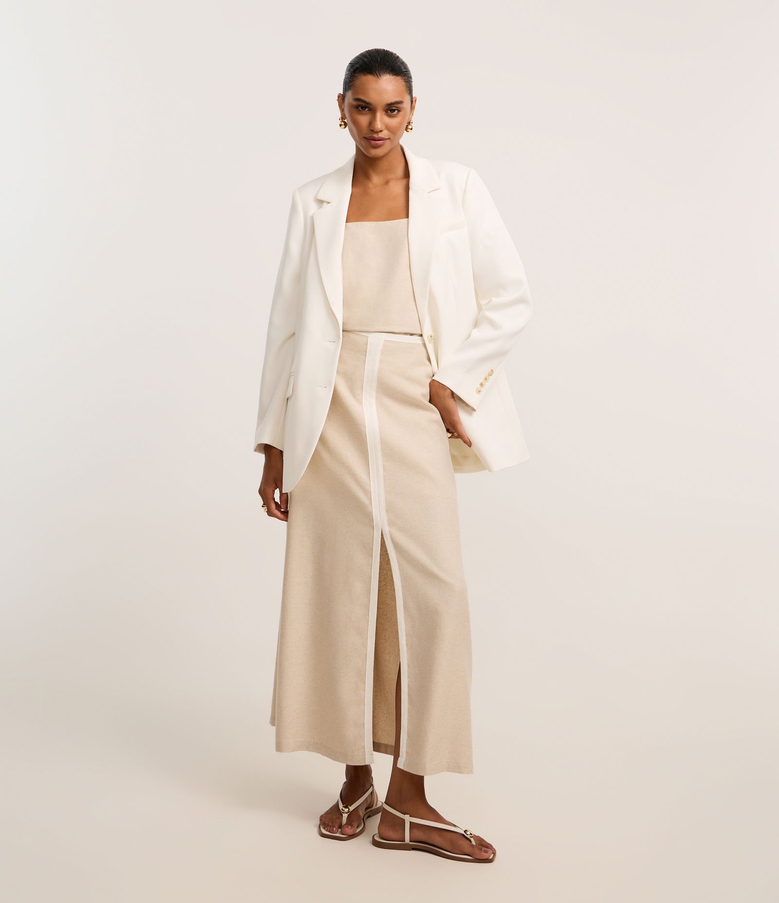 Saia Evasê Midi em Viscolinho com Viés Contrastante Bege 1